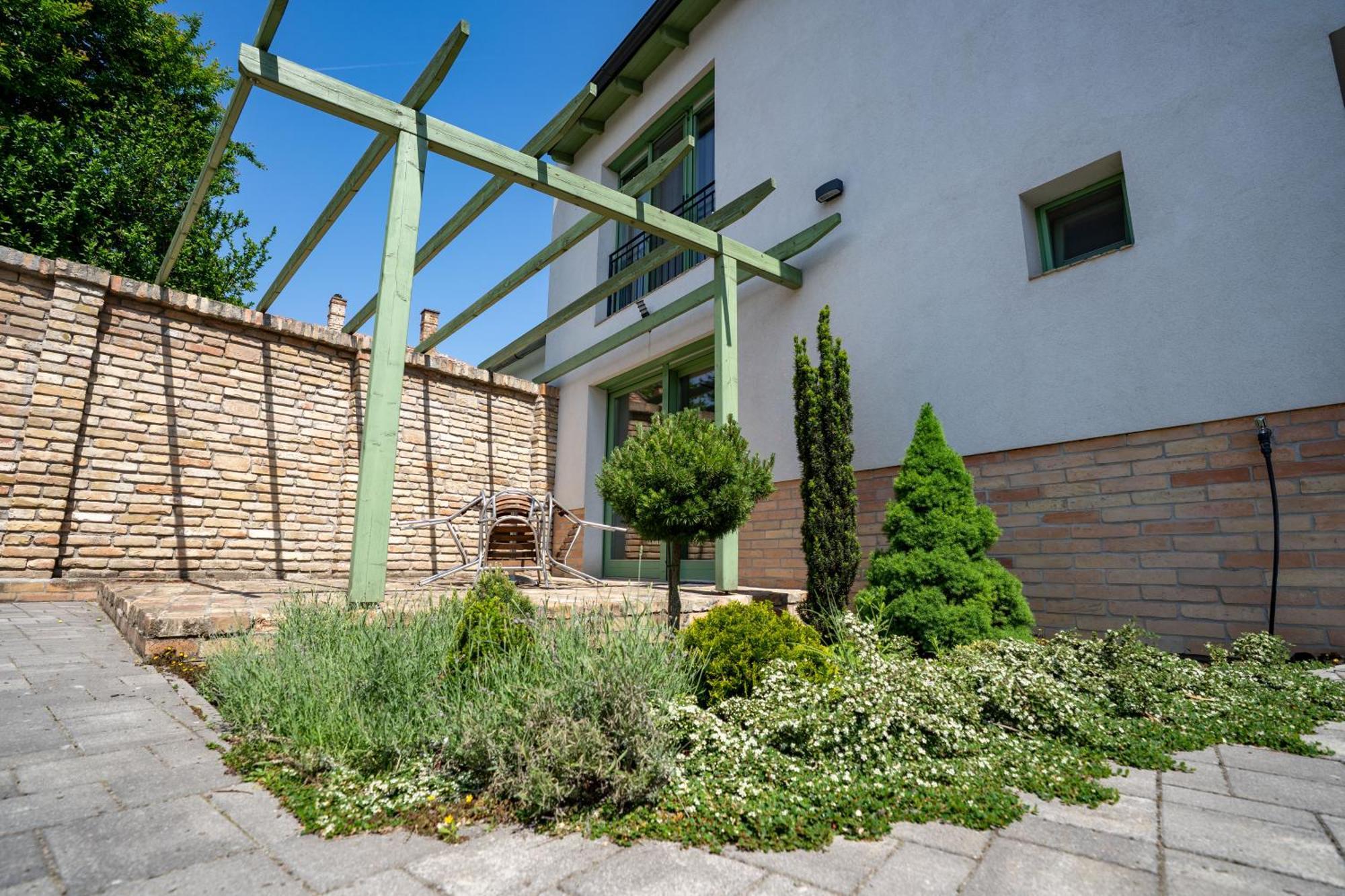 Jókai Apartman Dunafoldvar Exterior foto